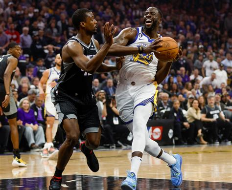 Should Warriors consider having Draymond or Looney come off the bench?